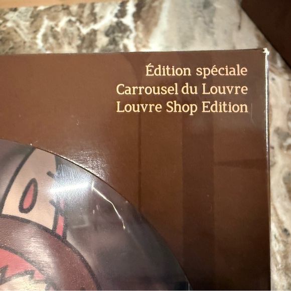 Labubu's Artistic Quest Louvre Special Edition Cosmetic Storage Bag - Picture 5 of 6